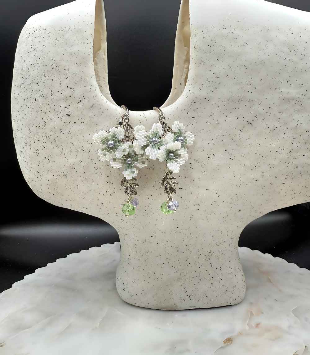 Myrtilus Petal Whispers – Handmade Beaded Earrings