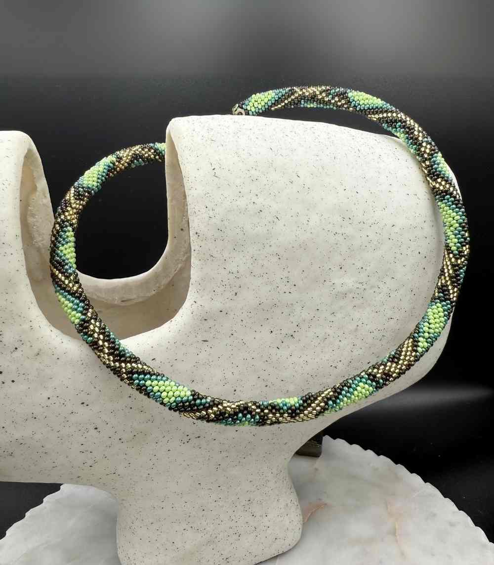 Myrtilus Serpent Radiance – Handmade Beaded Necklace