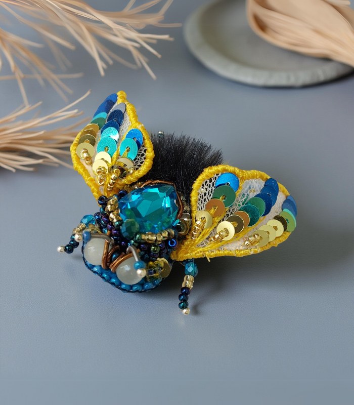 Myrtilus Sun Bug: Cornflower Trail – Handmade Brooch