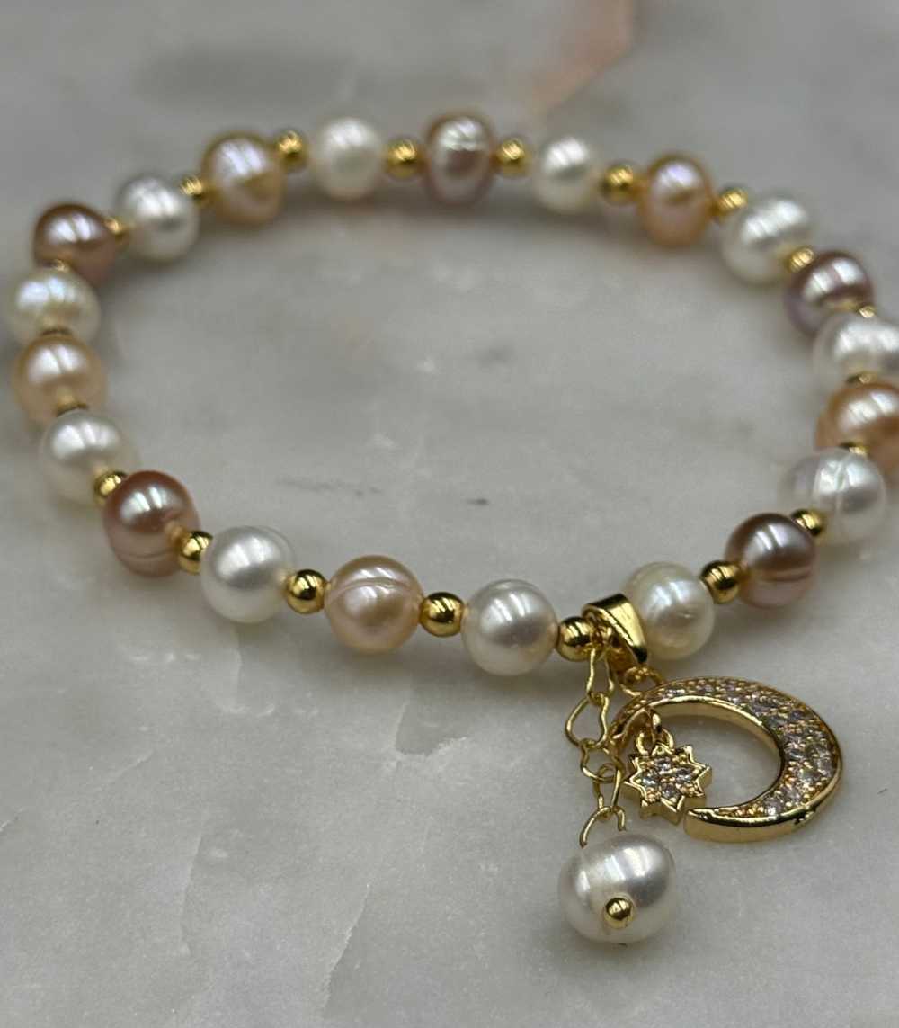 Myrtilus 14K Gold-Plated Pearl Bracelet – Moon & Star Charm
