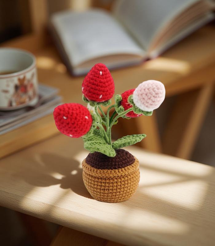 Myrtilus Crochet Strawberry Bloom Planter
