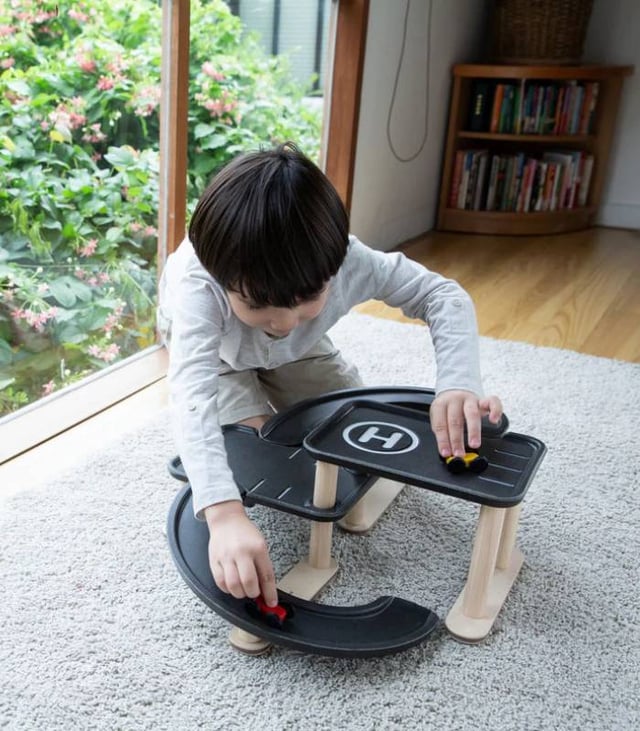 PlanToys Race N Play