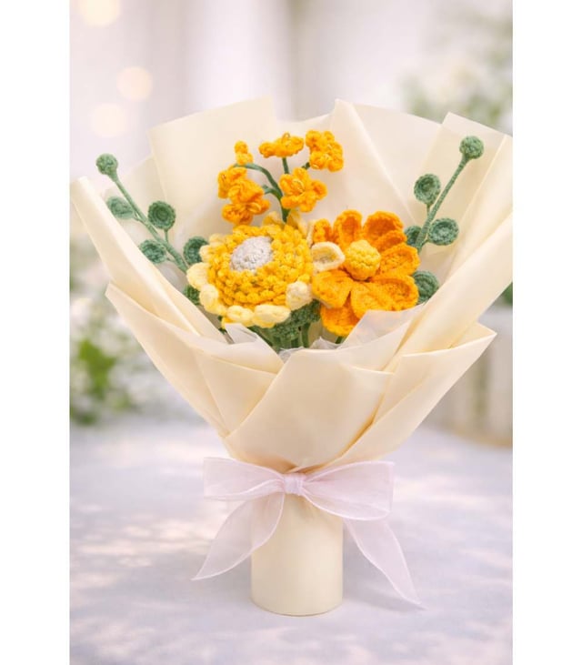 Myrtilus Handmade Crochet Sunny Affection bouquet