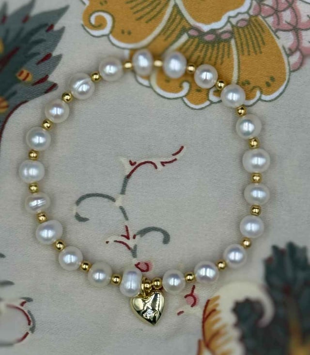 Myrtilus 14K Gold-Plated Pearl Bracelet – Handmade with Heart Charm